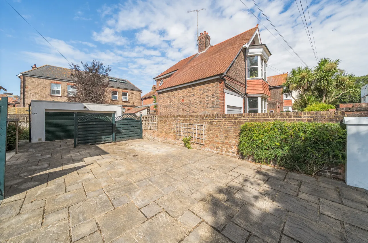 Grafton Road, Worthing, BN11, photo 19