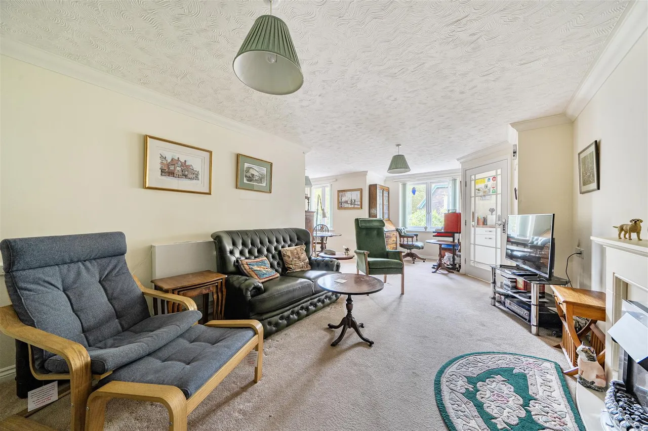 Stafford Road, Caterham, CR3, photo 4