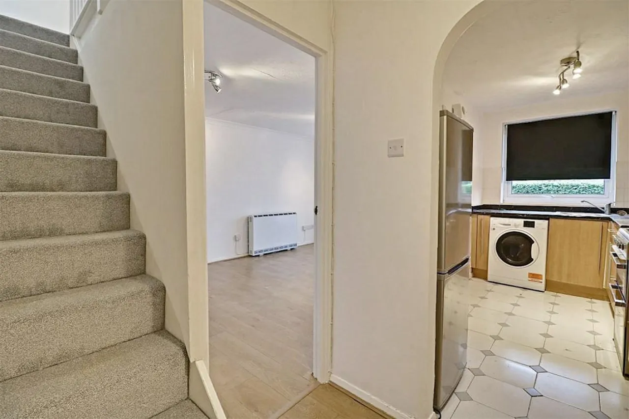 Hollybush Hill, Snaresbrook, E11, photo 14