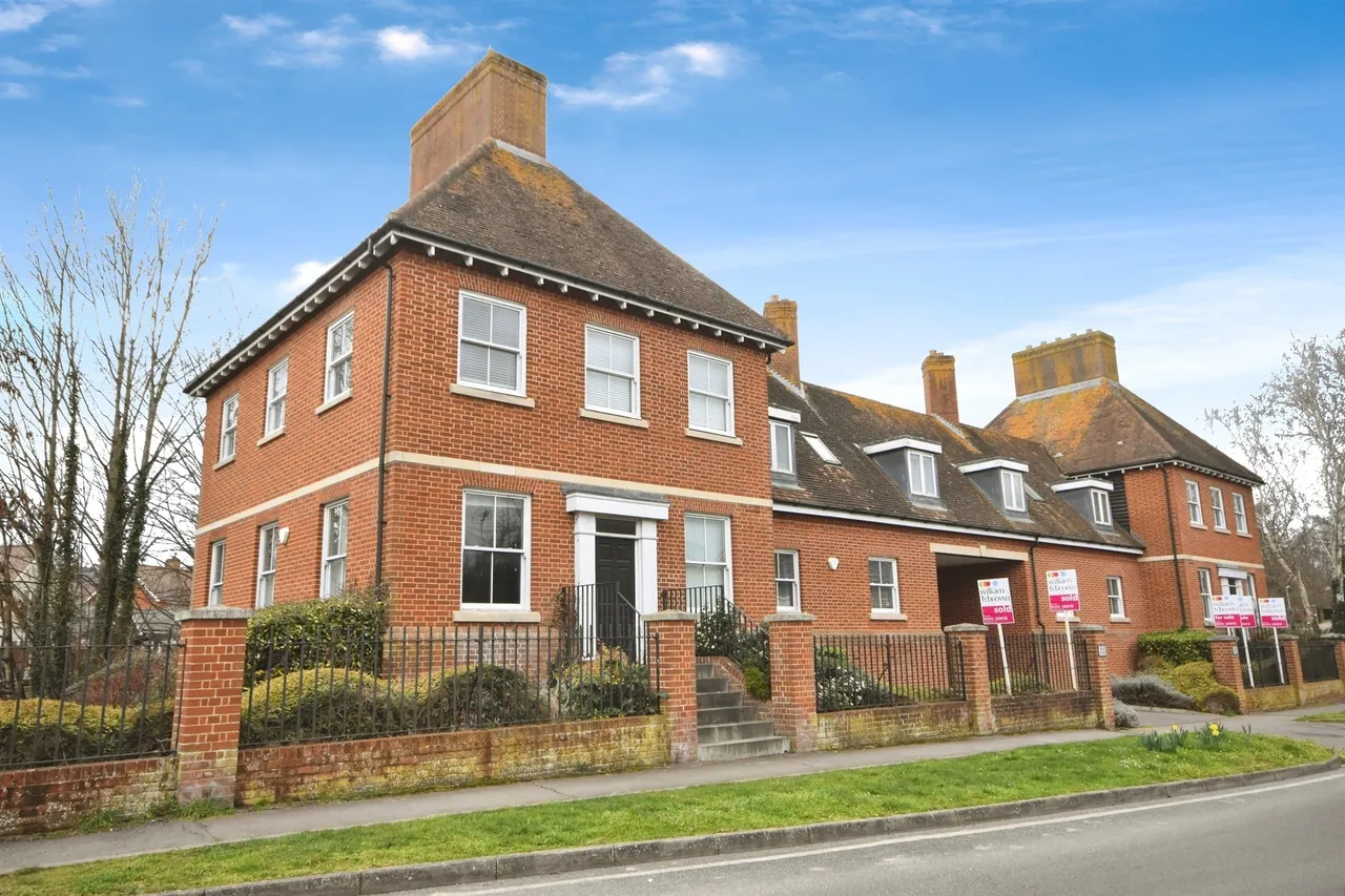 2 bed flat for sale — Church Street, Braintree