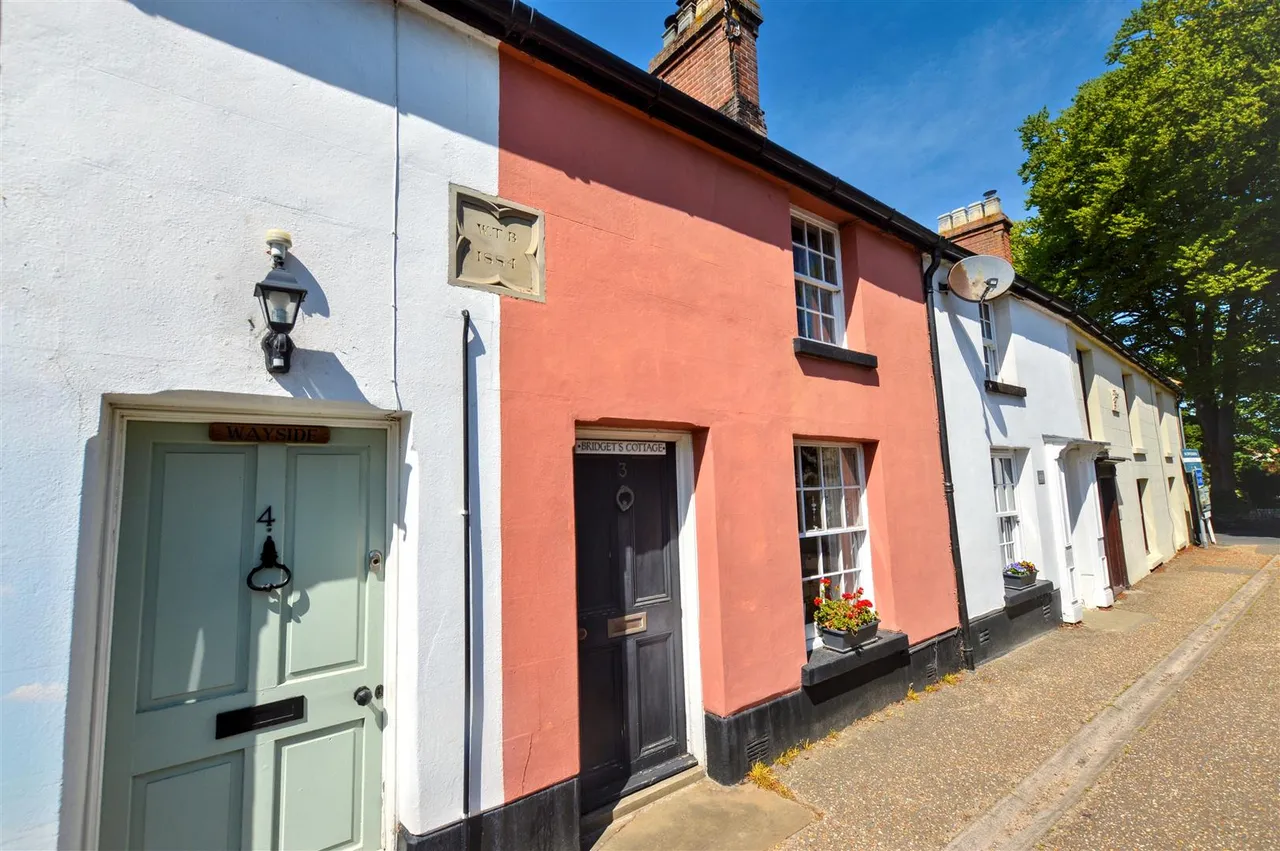 3 bed house for sale, Church Street, Weybourne, NR25
