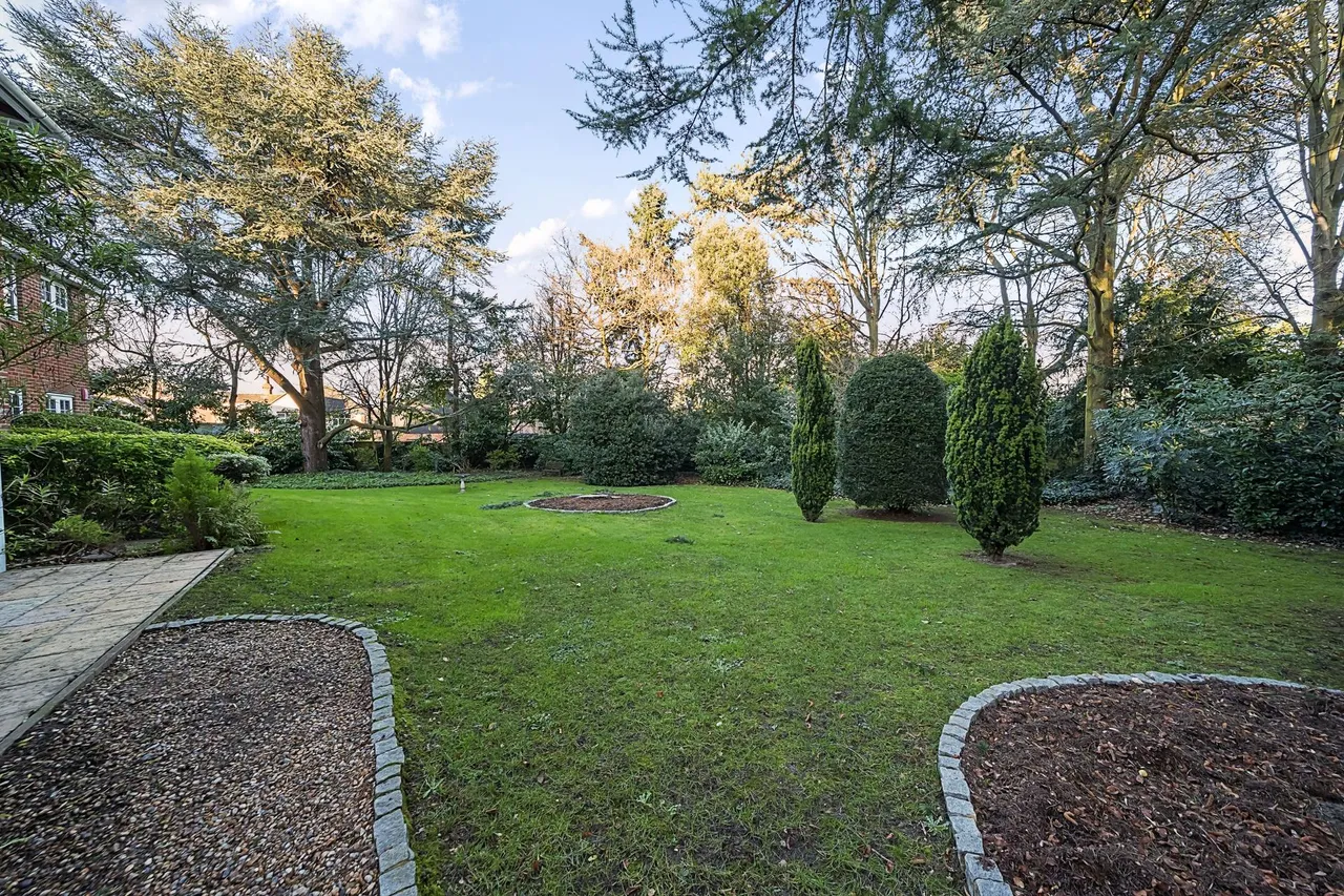 Harrow Lane, Maidenhead, SL6, photo 9