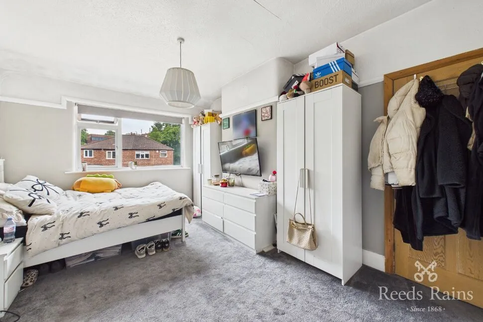 South Grove, Sale, M33, photo 15