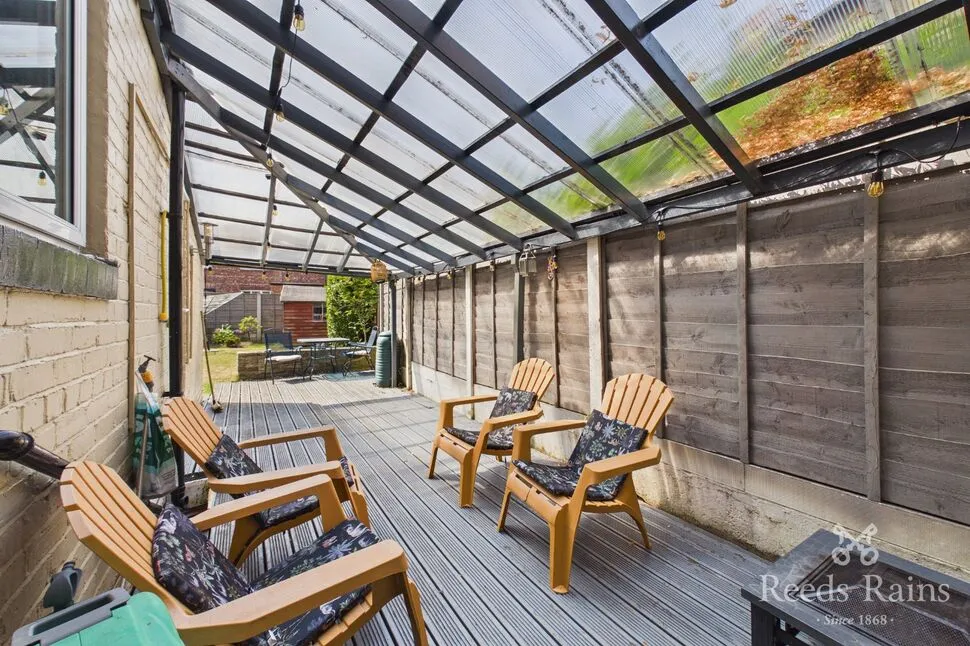 South Grove, Sale, M33, photo 19