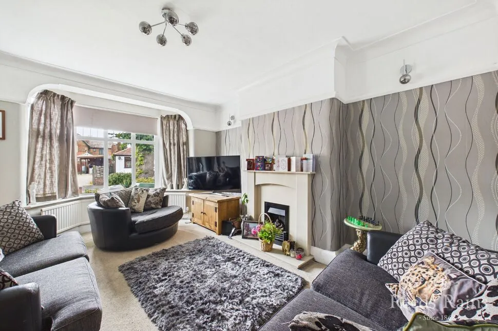 South Grove, Sale, M33, photo 2