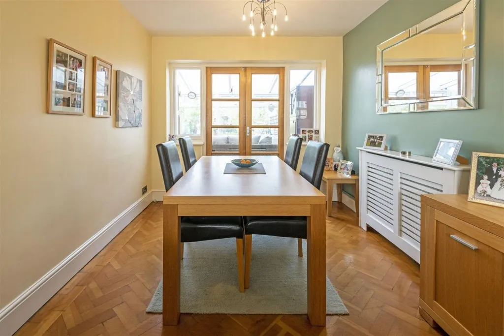 Earlshall Road, London, SE9, photo 3