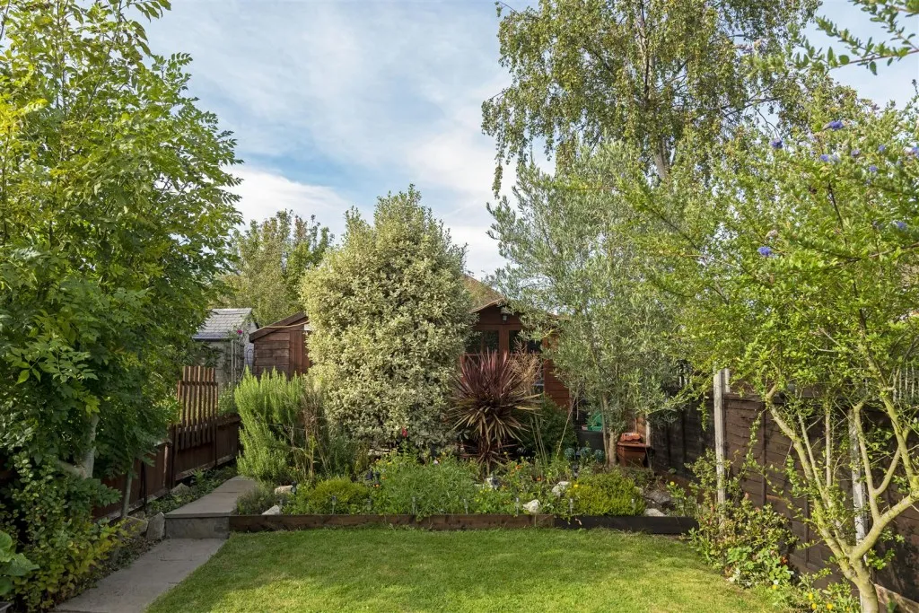Earlshall Road, London, SE9, photo 11