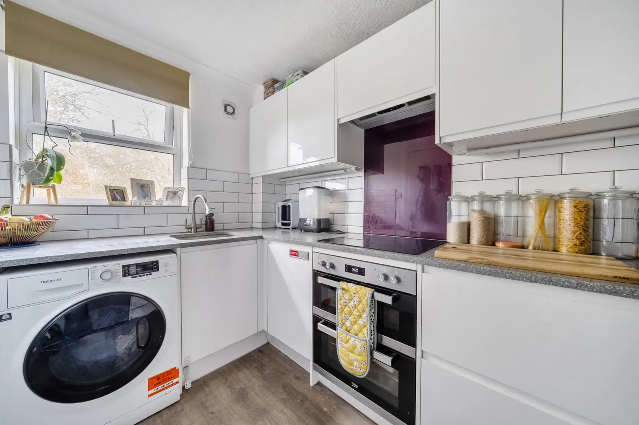 Dairymans Walk, Guildford, GU4, photo 11