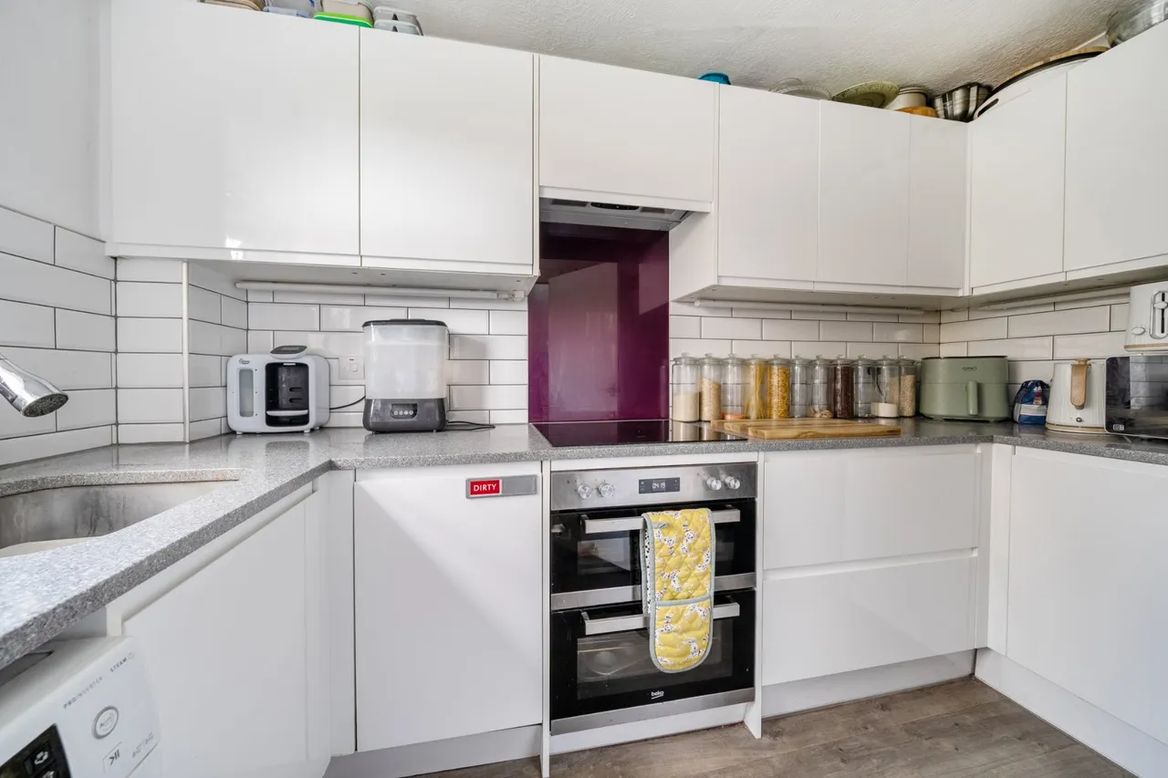 Dairymans Walk, Guildford, GU4, photo 12