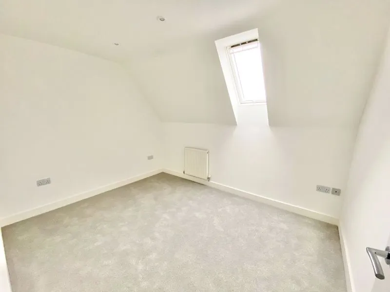 234 West Wycombe Road, High Wycombe HP12 3AR, photo 8