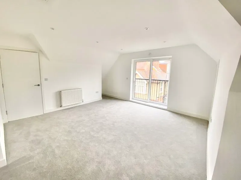 234 West Wycombe Road, High Wycombe HP12 3AR, photo 4