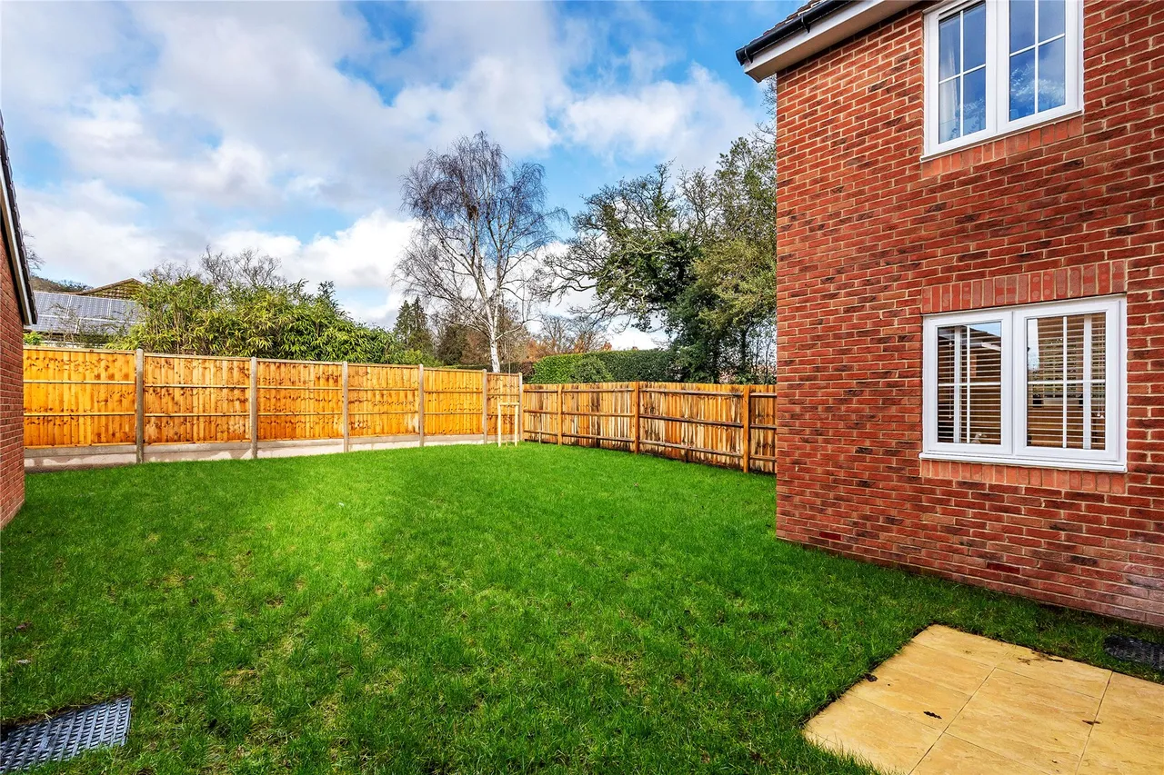 Brox Road, Ottershaw, KT16, photo 18