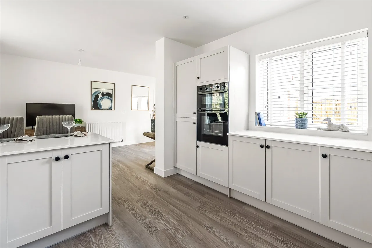 Brox Road, Ottershaw, KT16, photo 8