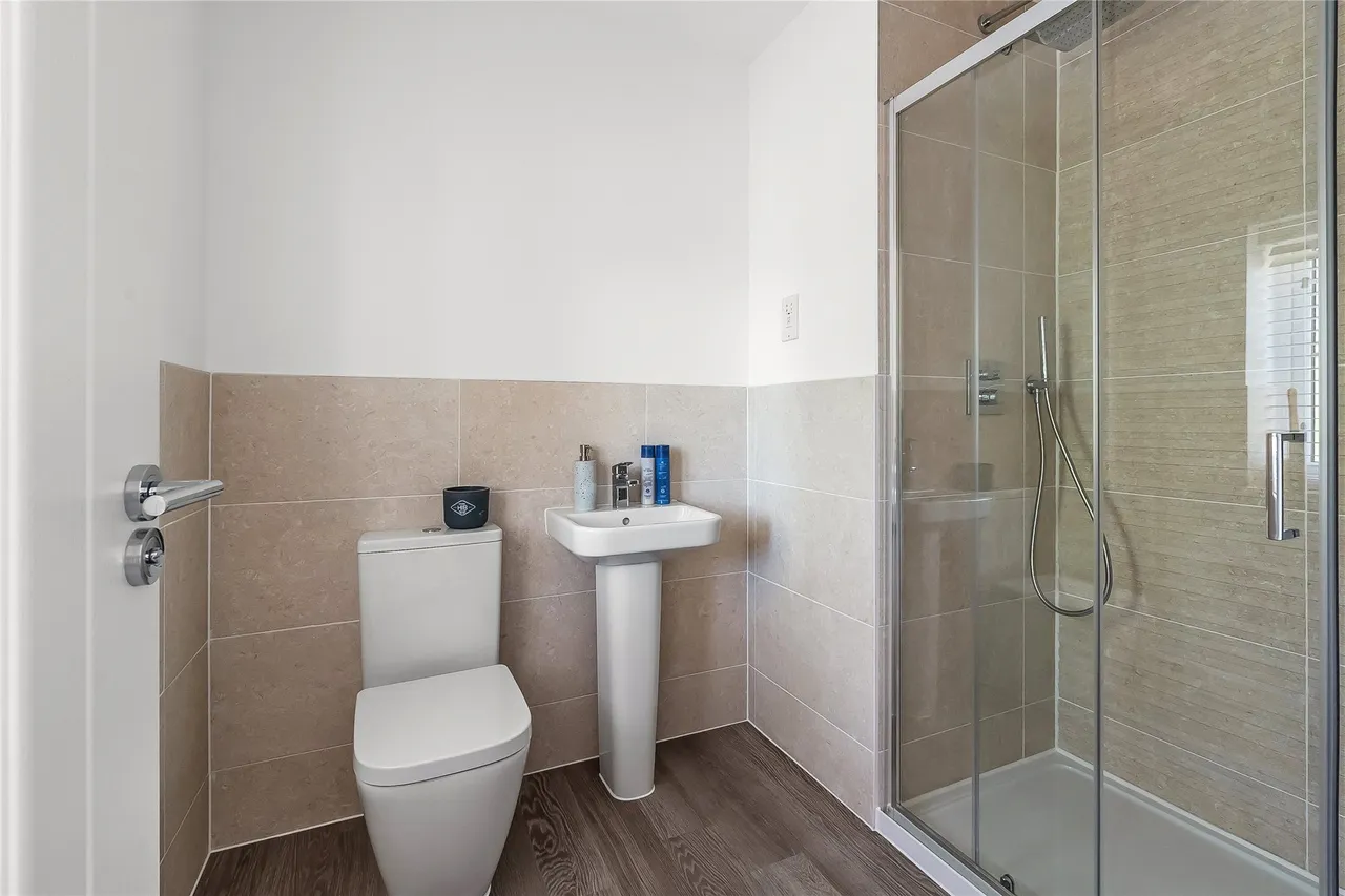 Brox Road, Ottershaw, KT16, photo 9