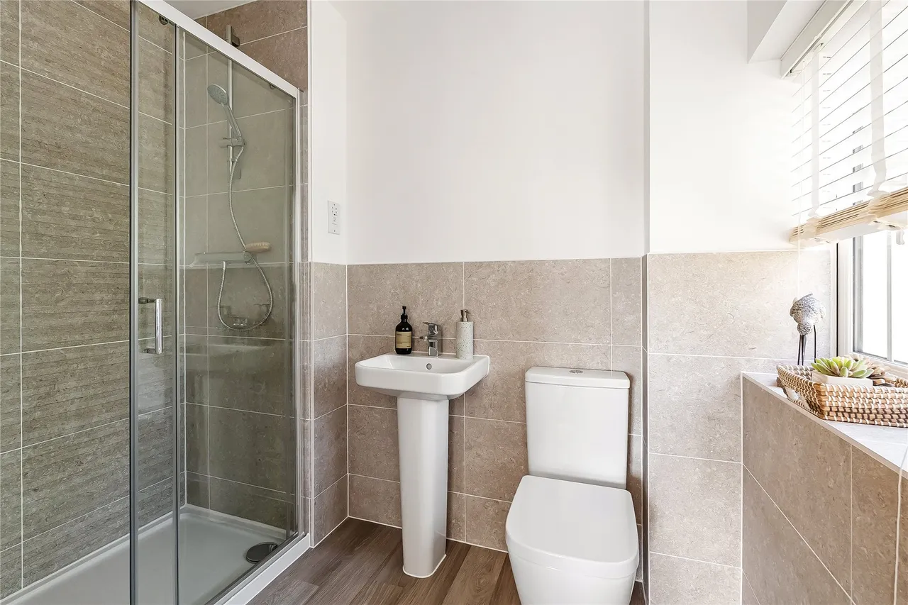 Brox Road, Ottershaw, KT16, photo 41