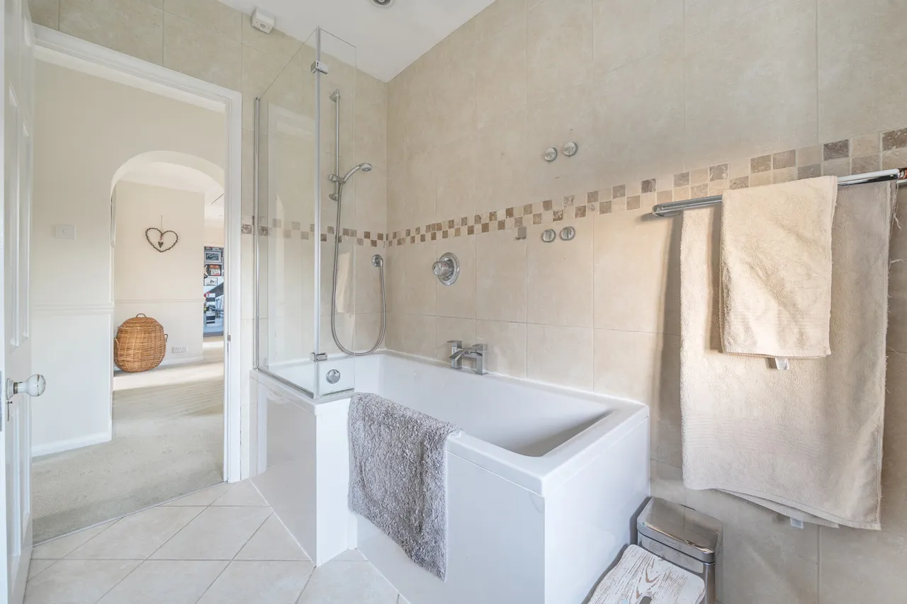 Denham Lane, Chalfont St. Peter, SL9, photo 14