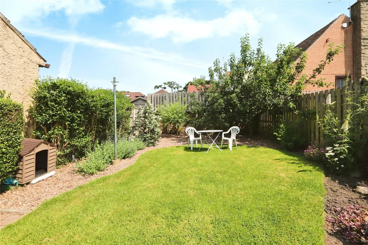 Meadow View Road, Sheffield, South Yorkshire, S8, photo 15