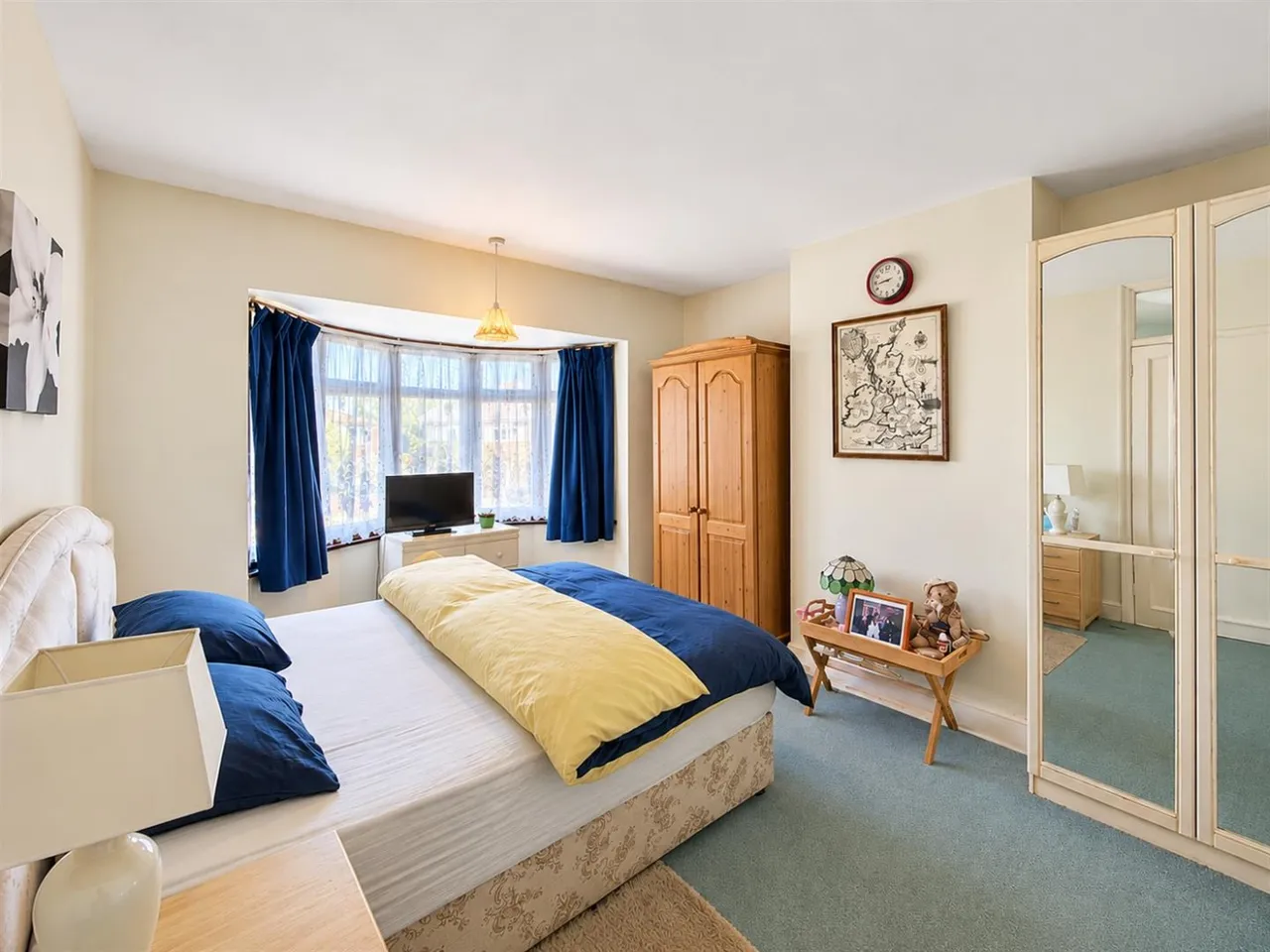 Terraced For SaleCentral Avenue, Hounslow, TW3, photo 3