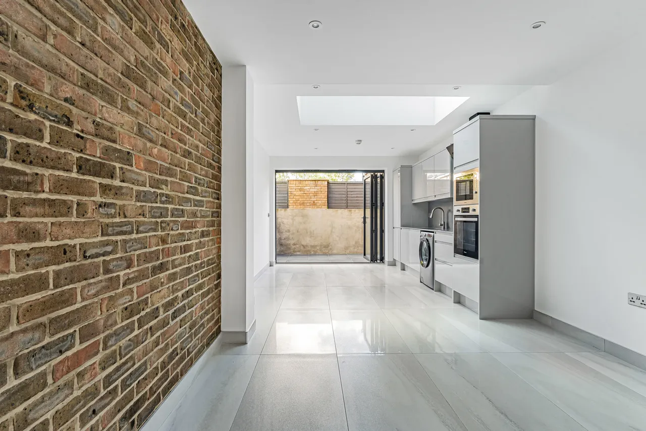 3 bed house for sale, Turner Street, London, E1