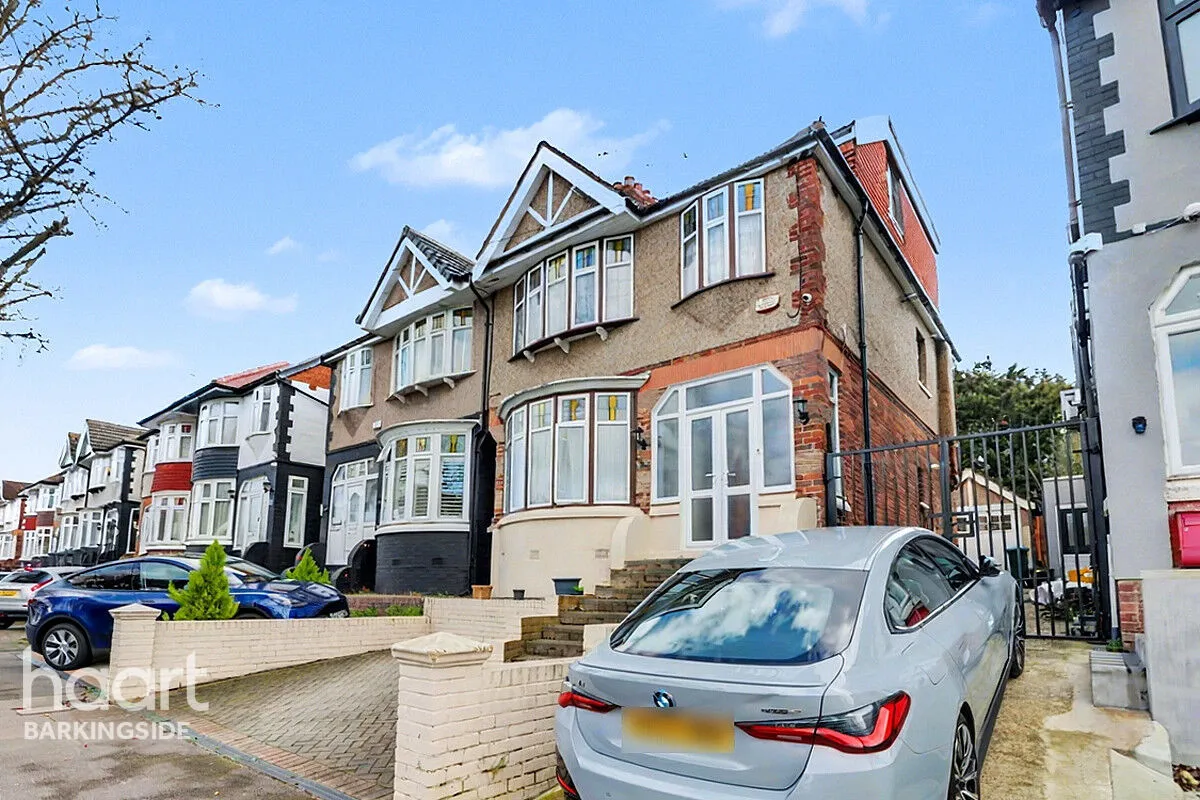 Herent Drive, Clayhall, IG5, photo 23