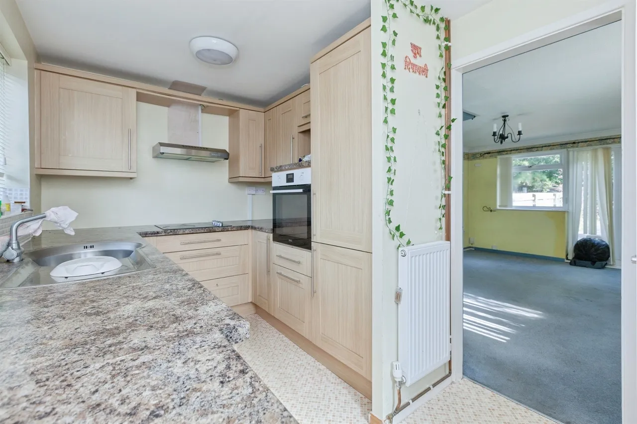 Blackthorn Drive, Leicester, LE4, photo 14