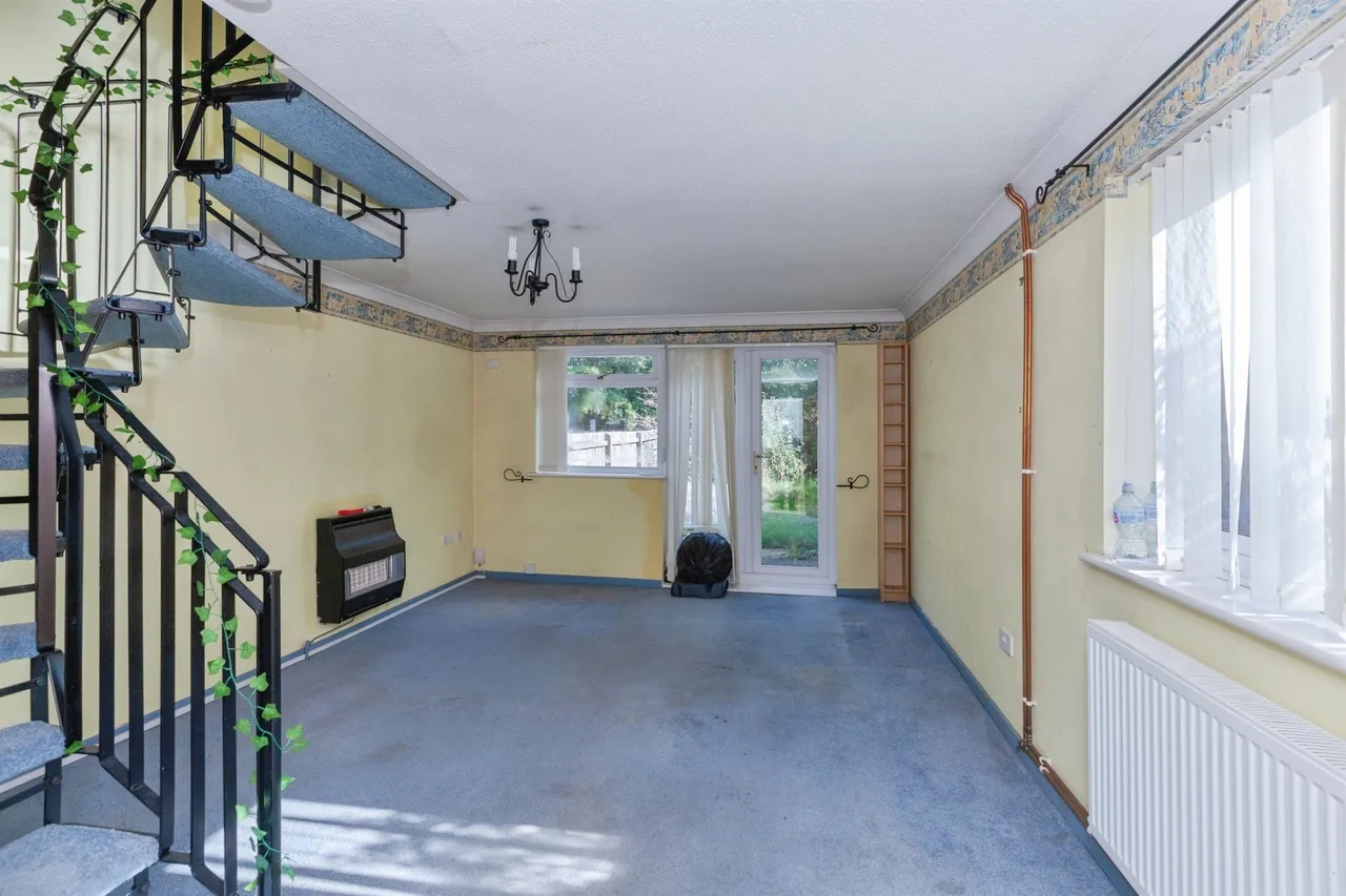 Blackthorn Drive, Leicester, LE4, photo 9