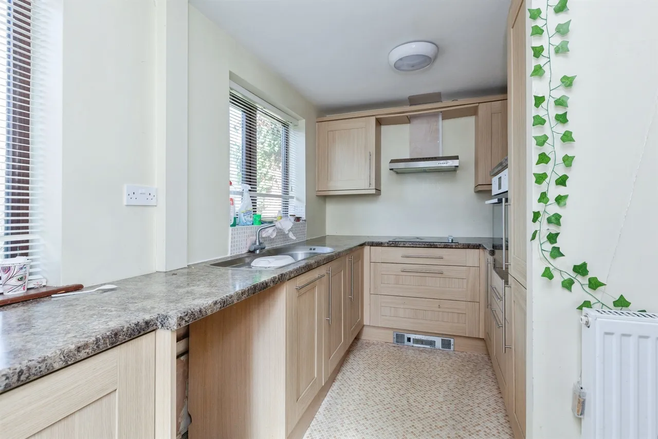 Blackthorn Drive, Leicester, LE4, photo 3