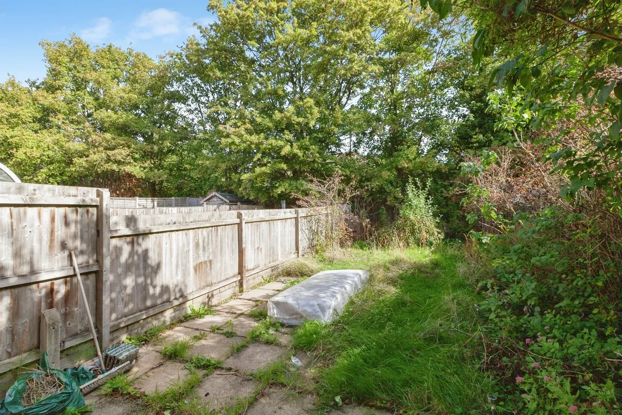 Blackthorn Drive, Leicester, LE4, photo 6