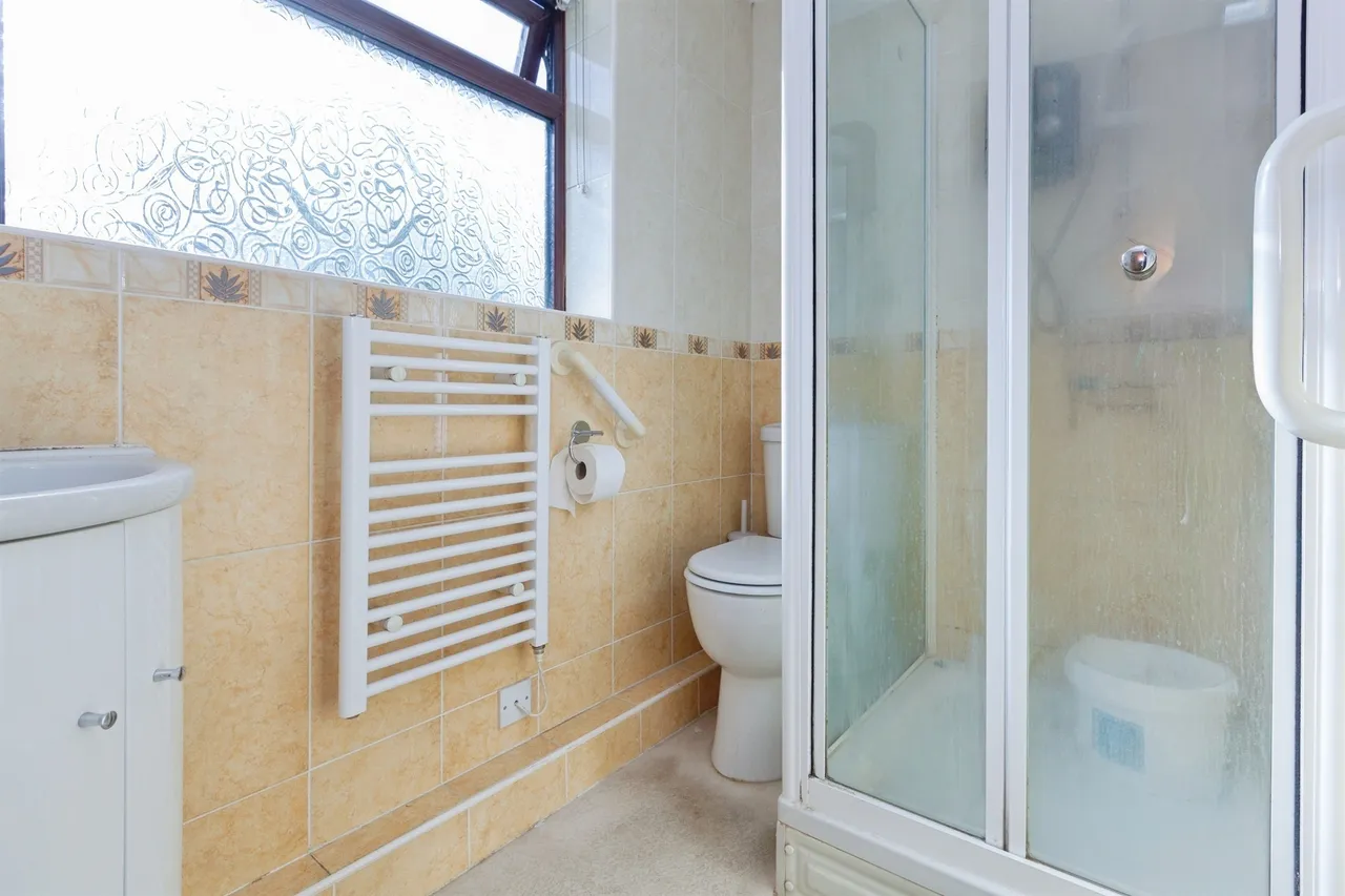Blackthorn Drive, Leicester, LE4, photo 5