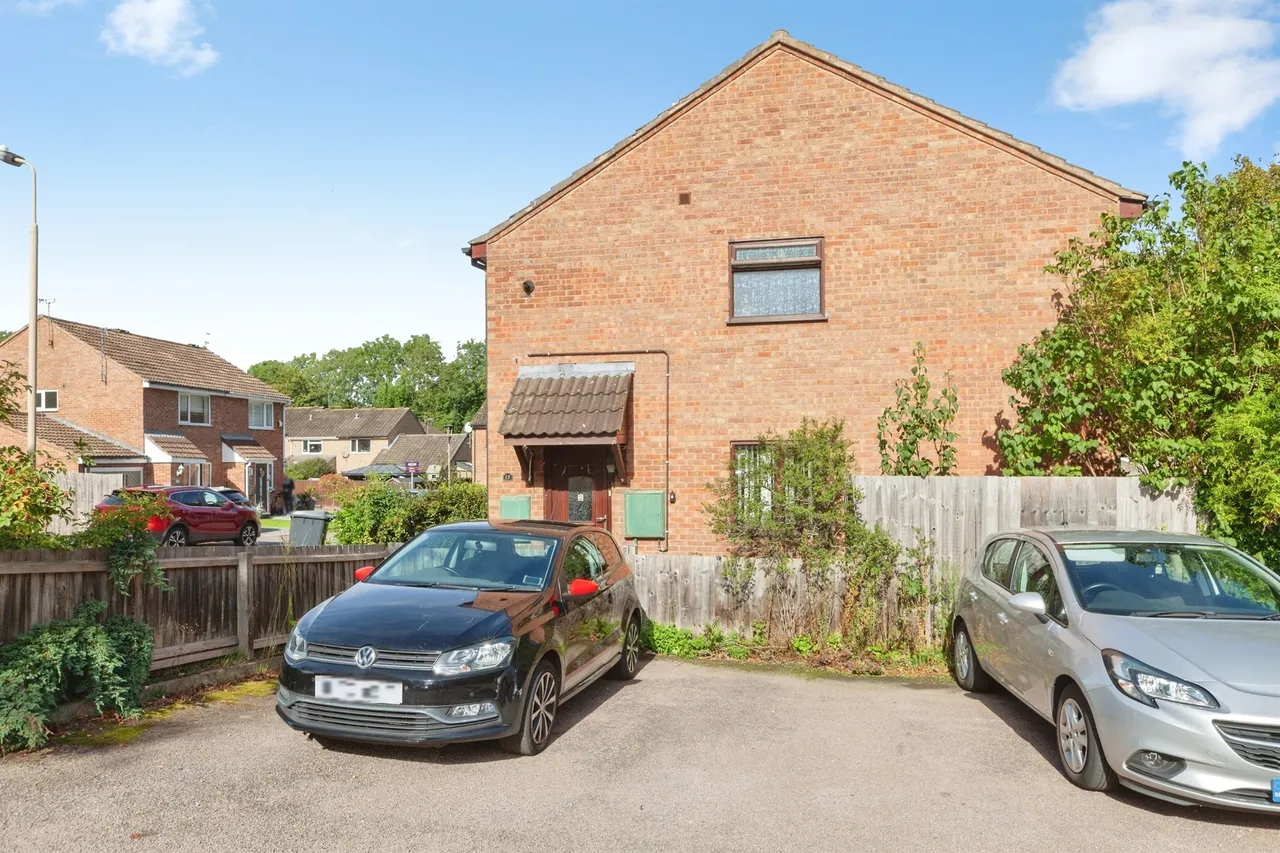 Blackthorn Drive, Leicester, LE4, photo 11