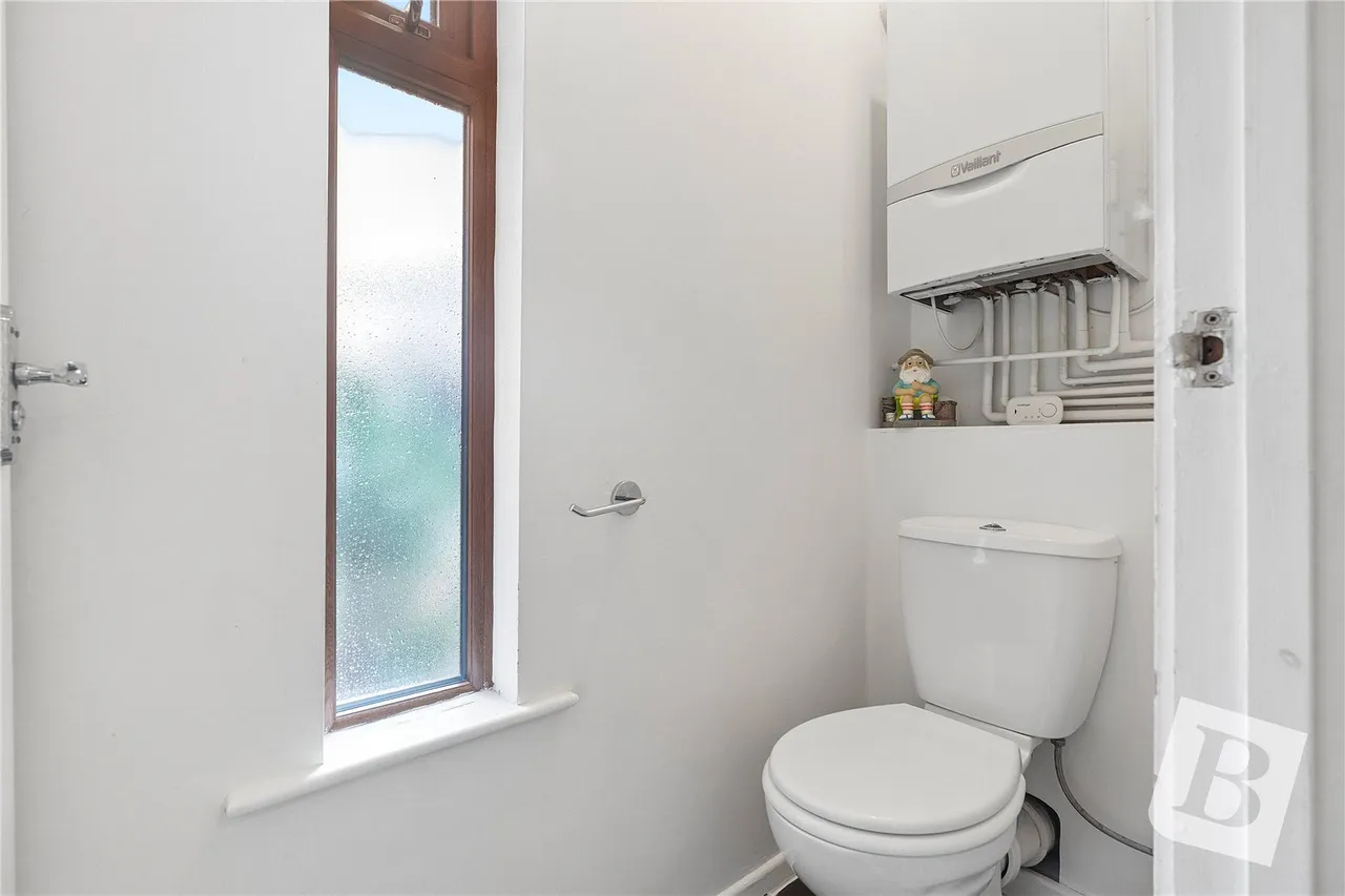 Clover Close, Basildon, SS16, photo 6