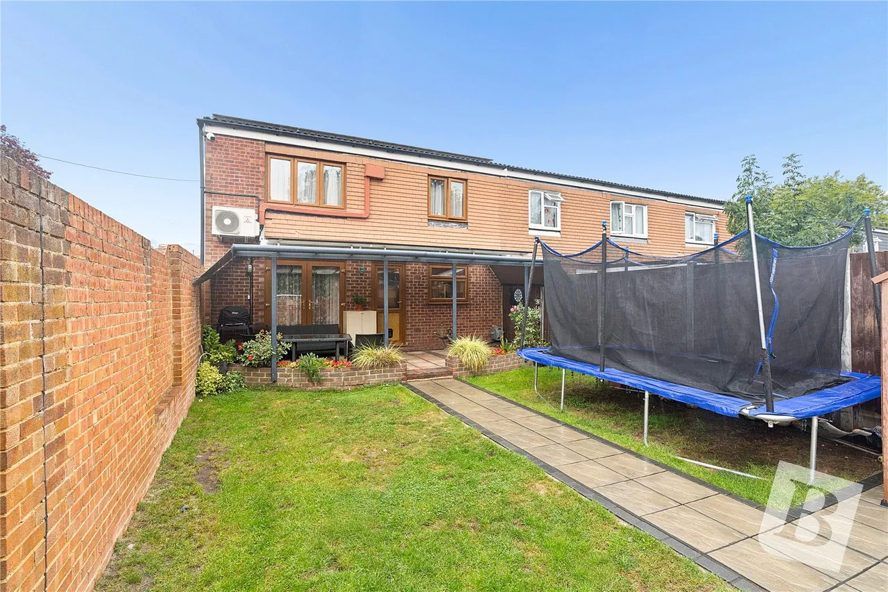 Clover Close, Basildon, SS16, photo 14