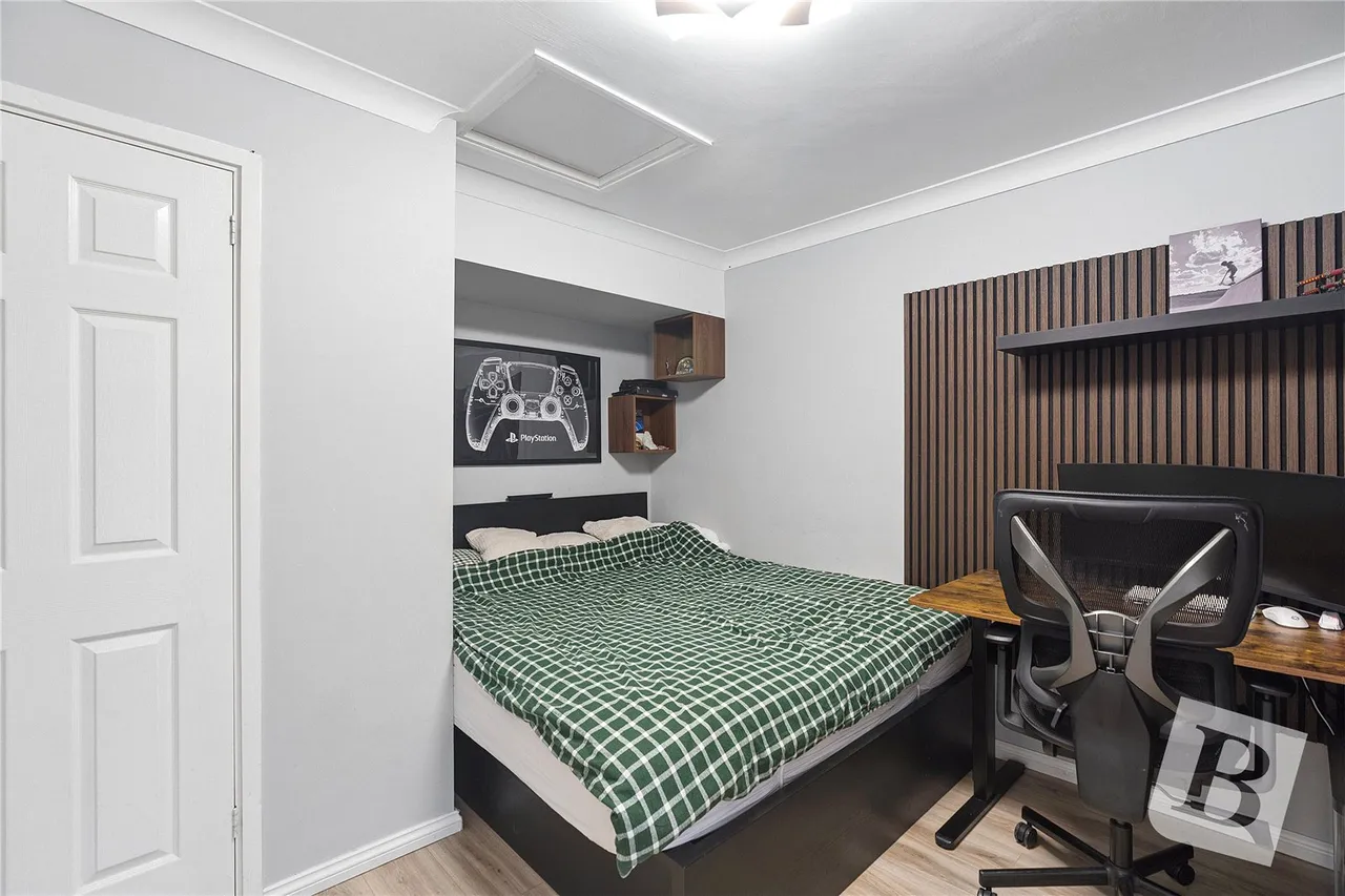 Clover Close, Basildon, SS16, photo 9