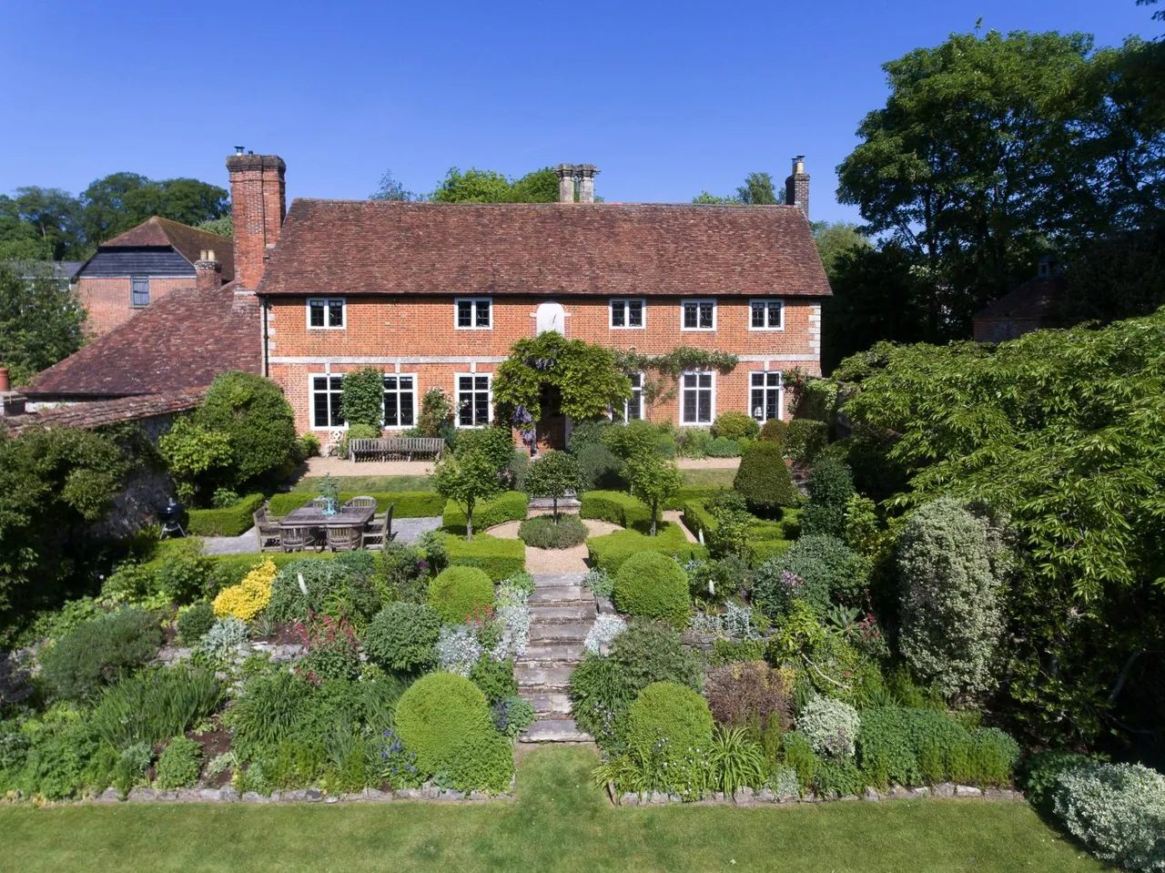 5 bed house for sale — Abbotts Barton, Winchester, Hampshire, SO23 7HY