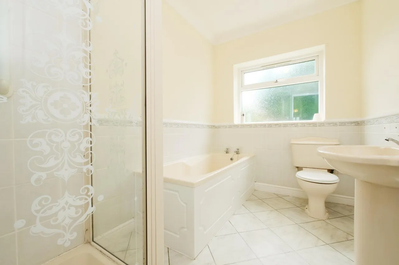 Summerfield Lane, Whitby, YO22, photo 10