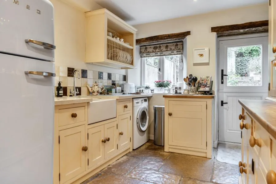 College Row, Crawley, OX29, photo 6