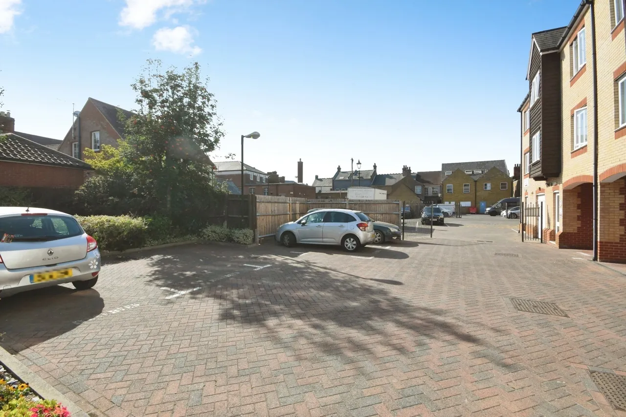 Roche Close, Rochford, Essex, SS4, photo 13