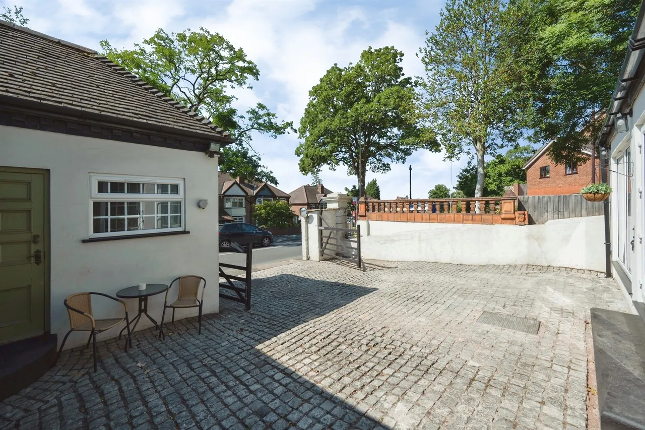 Oakham Road, Cawney Bank Lodge, DY2, photo 20