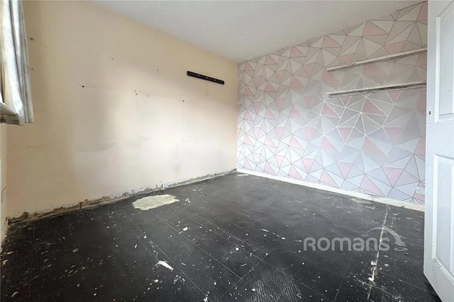 St. Michaels Road, Sandhurst, GU47, photo 13