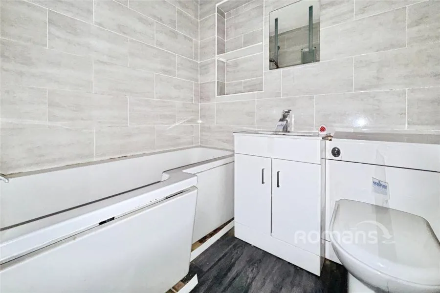 St. Michaels Road, Sandhurst, GU47, photo 7