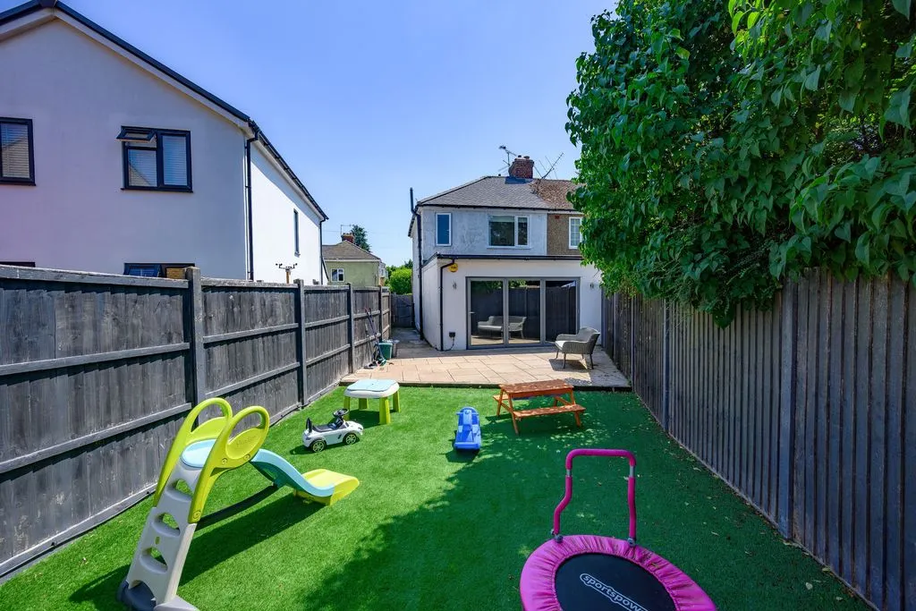 Holme Close, Hatfield AL10 9LQ, photo 4