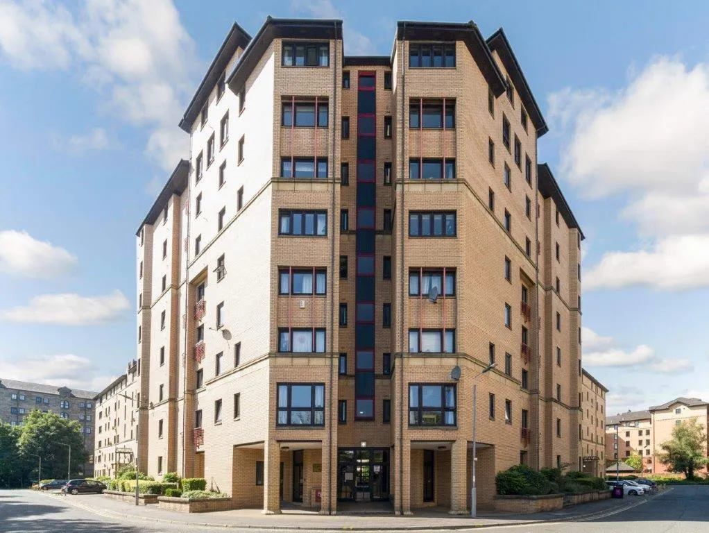2 bed flat to rent — 4 Parsonage Square, Merchant City, G4 0TH