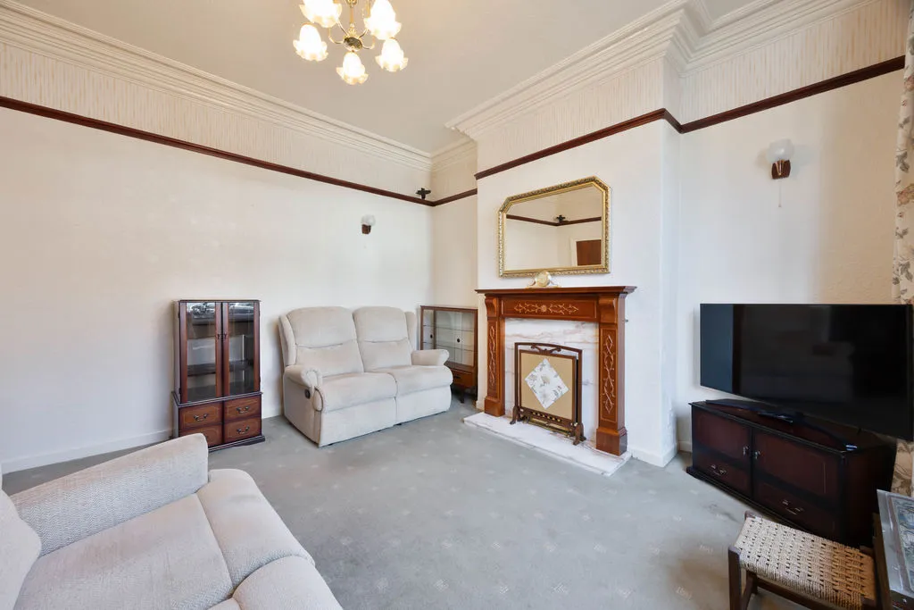 Clifton Crescent, Wigan, photo 6