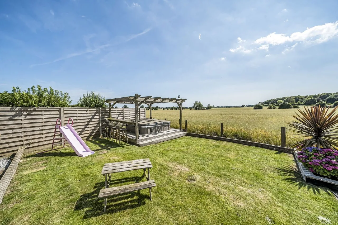 Minter Avenue, Densole, CT18, photo 20