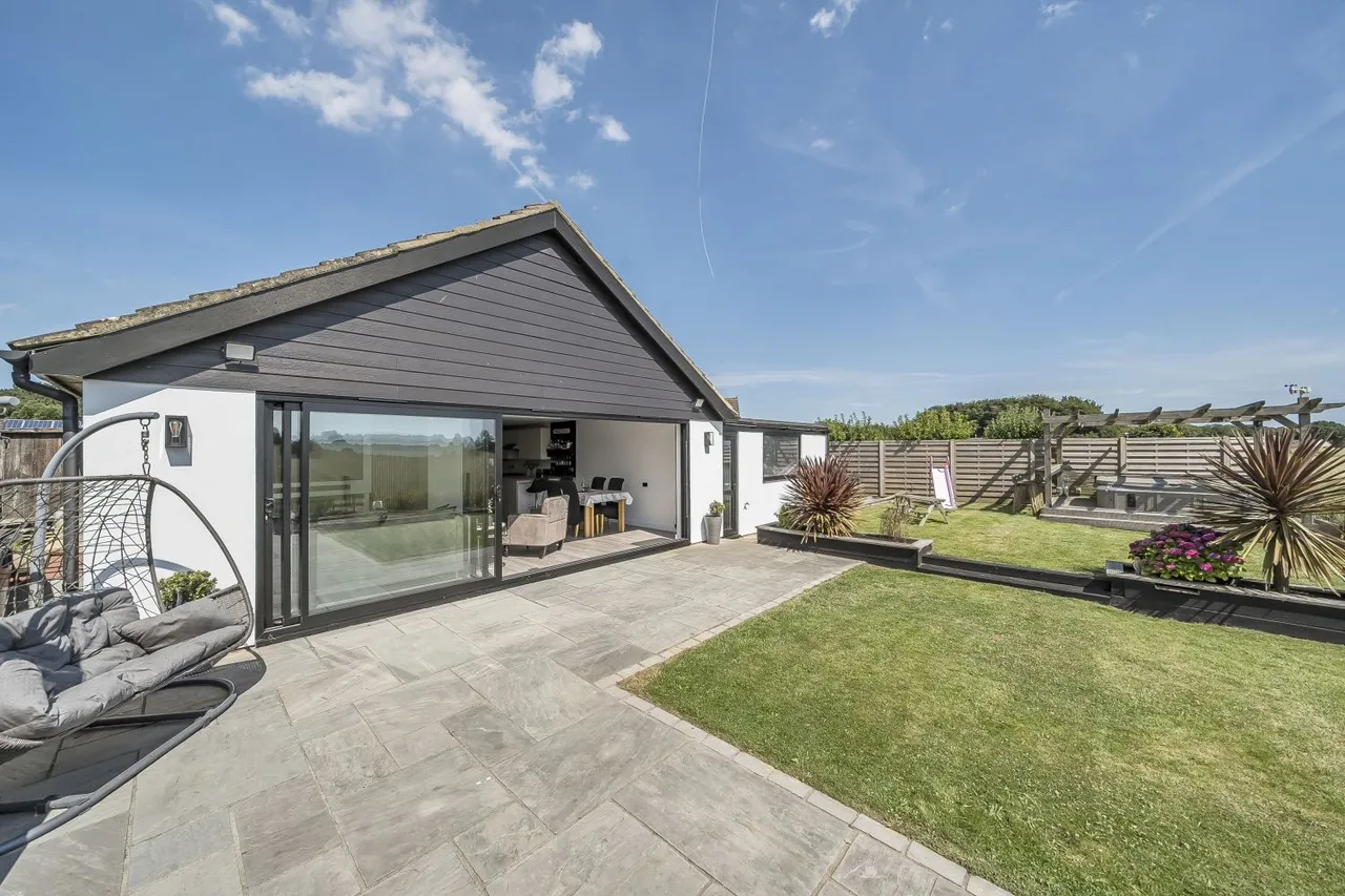 Minter Avenue, Densole, CT18, photo 19