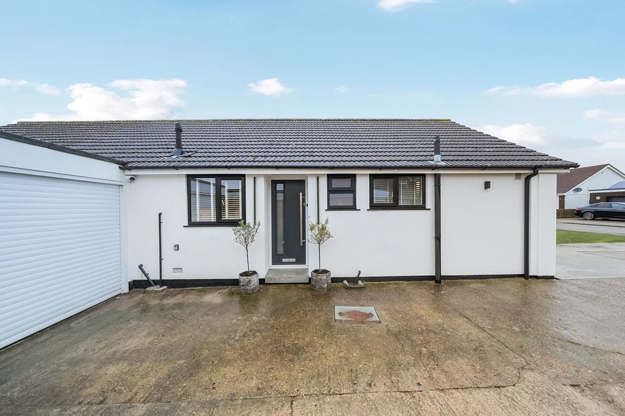 Minter Avenue, Densole, CT18, photo 29