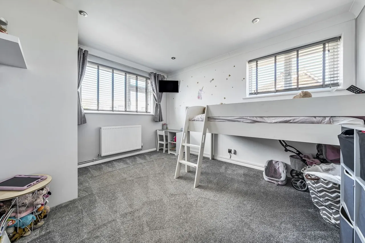 Minter Avenue, Densole, CT18, photo 17
