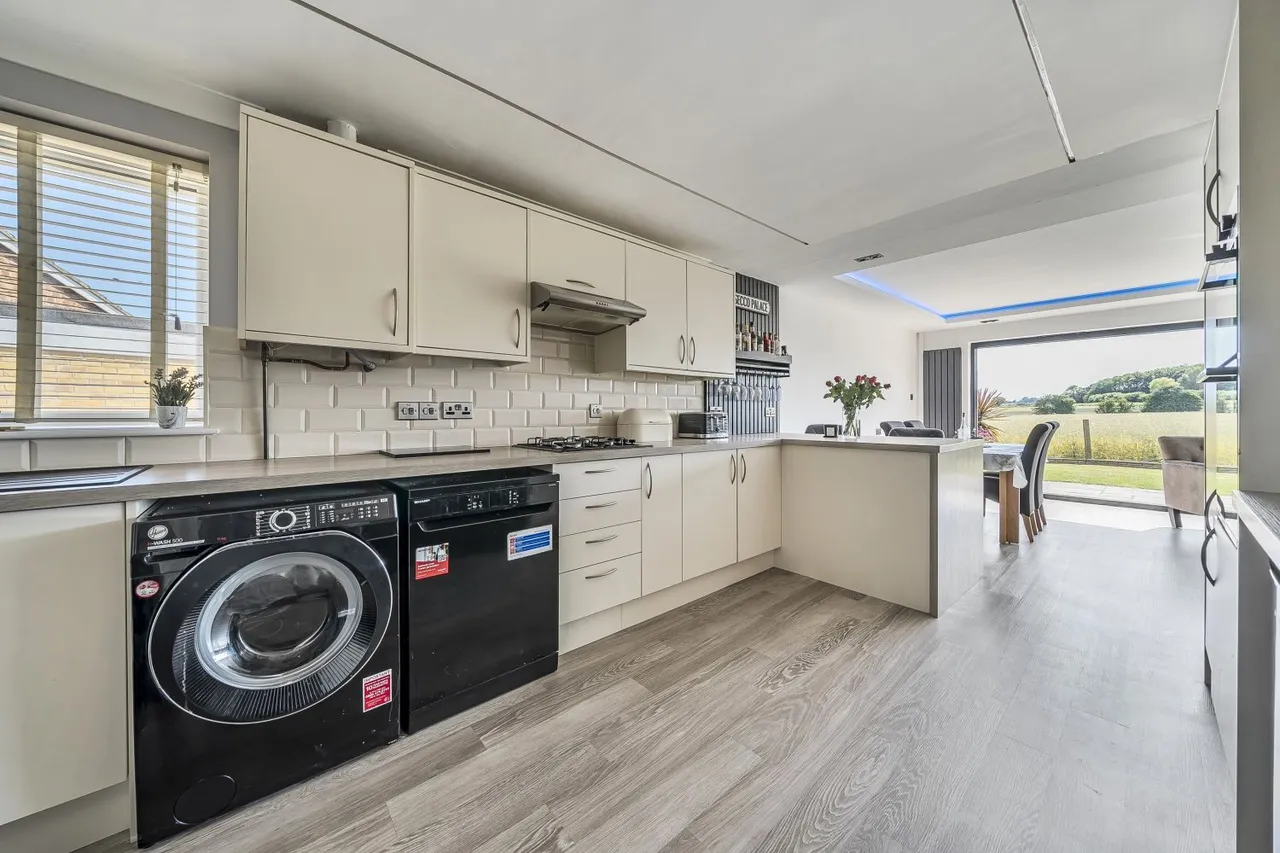 Minter Avenue, Densole, CT18, photo 10