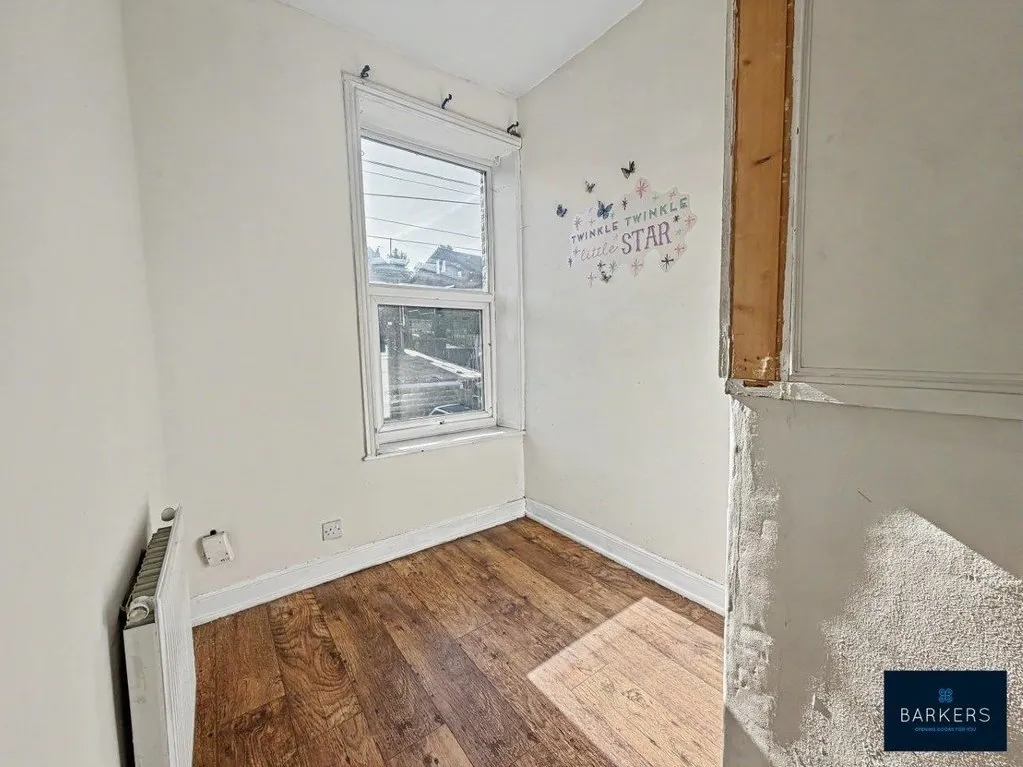 Kilpin Hill Lane, Dewsbury WF13 4BG, photo 4