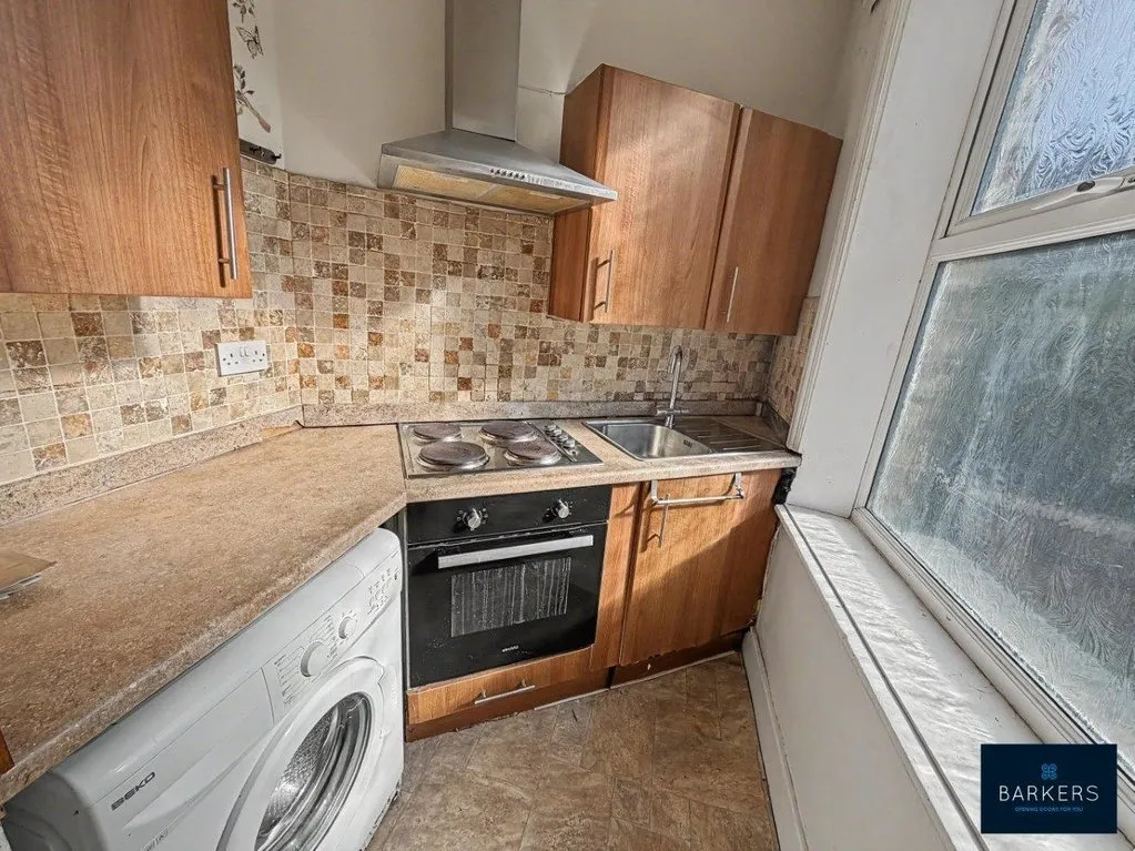 Kilpin Hill Lane, Dewsbury WF13 4BG, photo 3